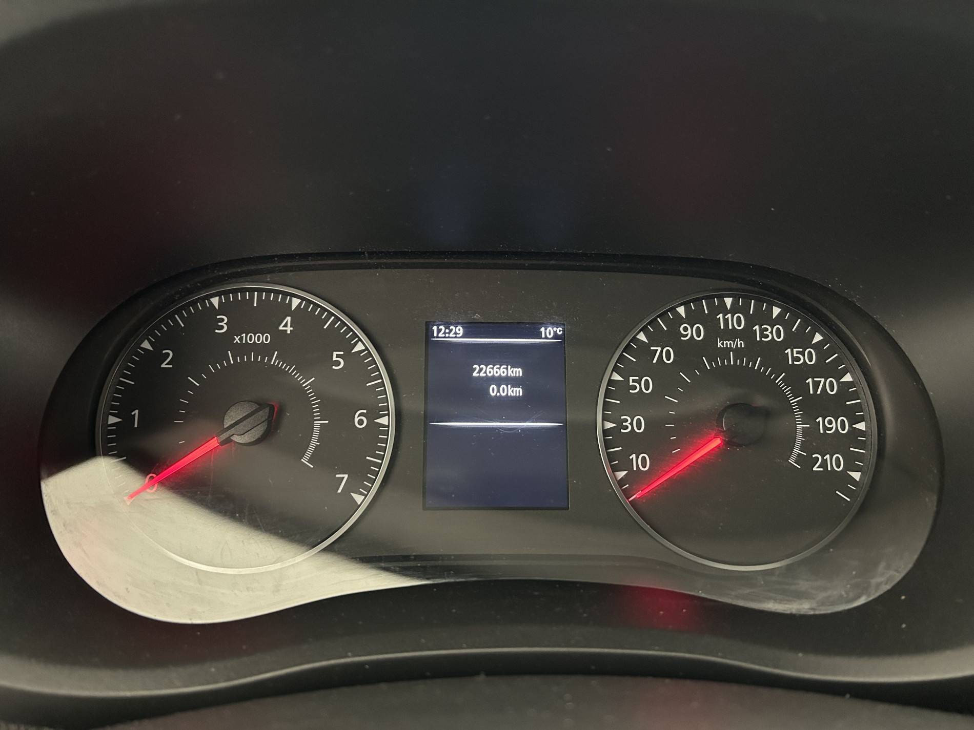 Vente en ligne Renault Master Fourgon MASTER FGN TRAC F3500 L2H2 BLUE DCI 135 au prix de 27 890 €