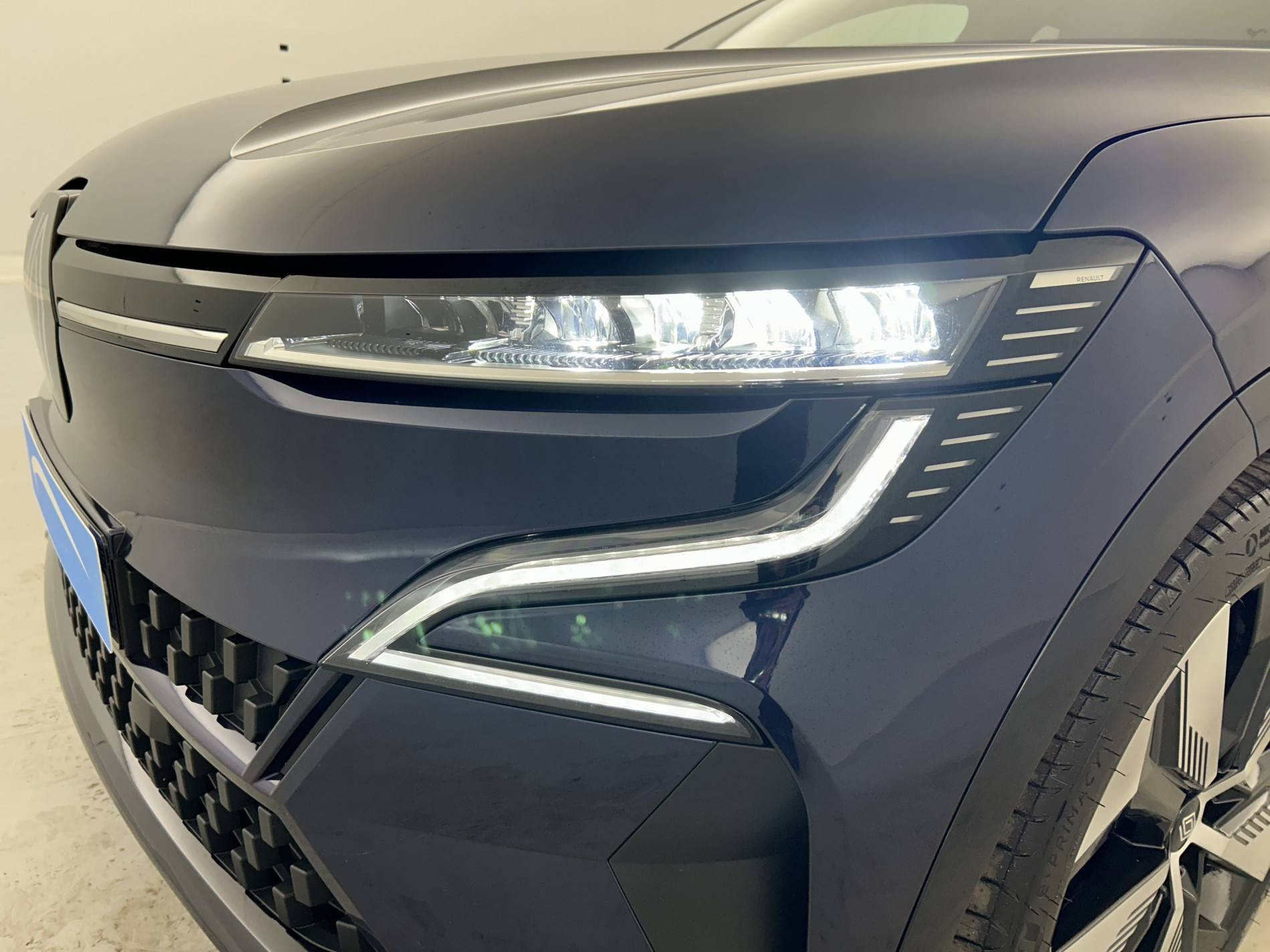 Vente en ligne Renault Megane E-Tech  EV60 220 ch super charge au prix de 23 990 €