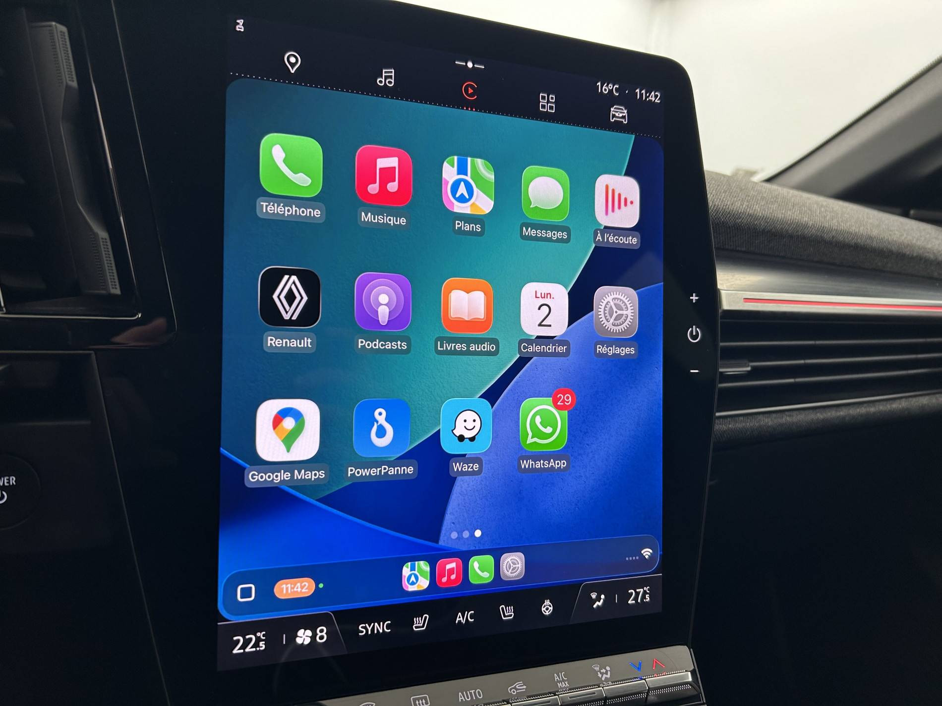 Vente en ligne Renault Megane E-Tech  EV60 220 ch super charge au prix de 23 990 €