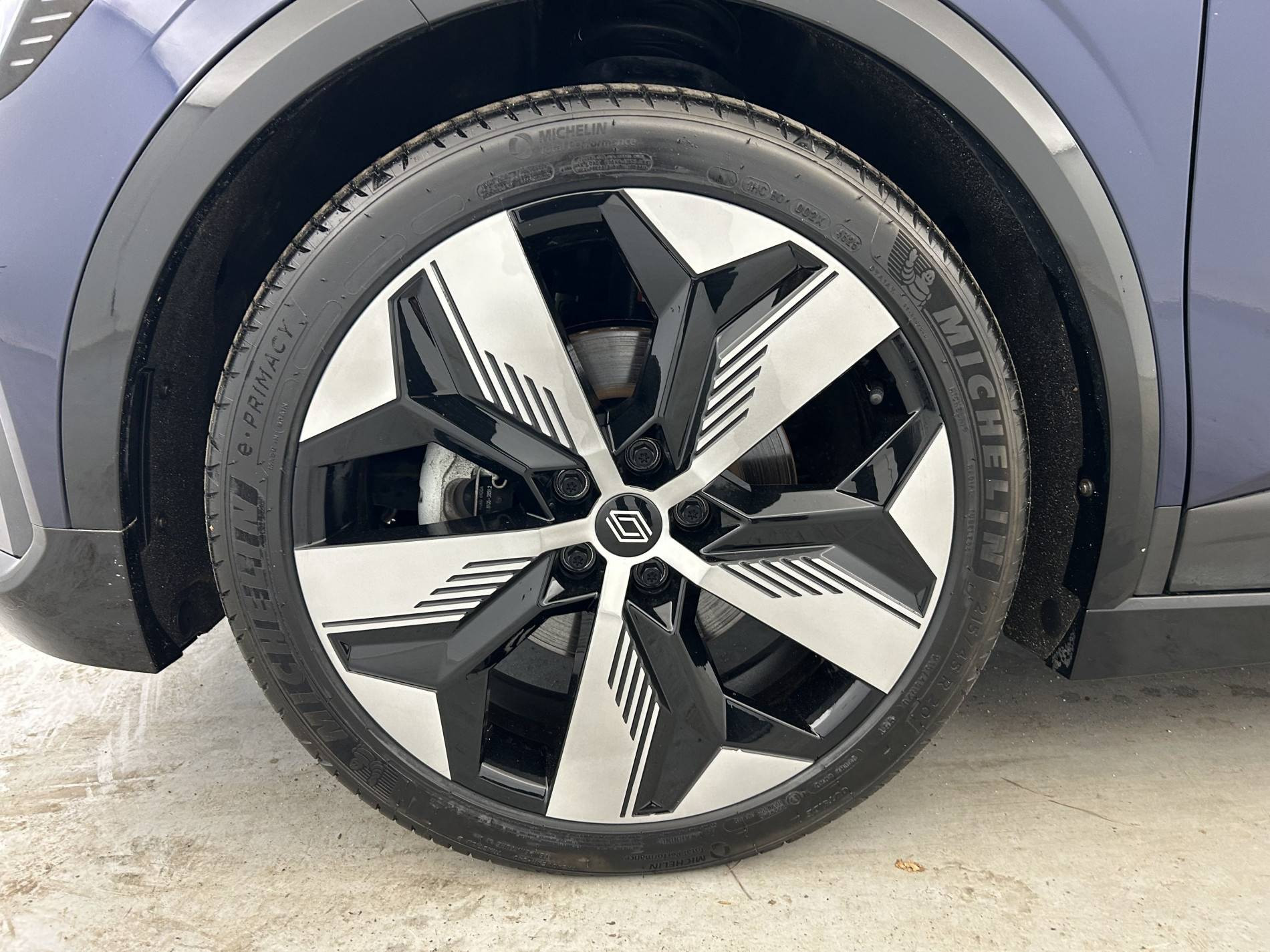 Vente en ligne Renault Megane E-Tech  EV60 220 ch super charge au prix de 23 990 €