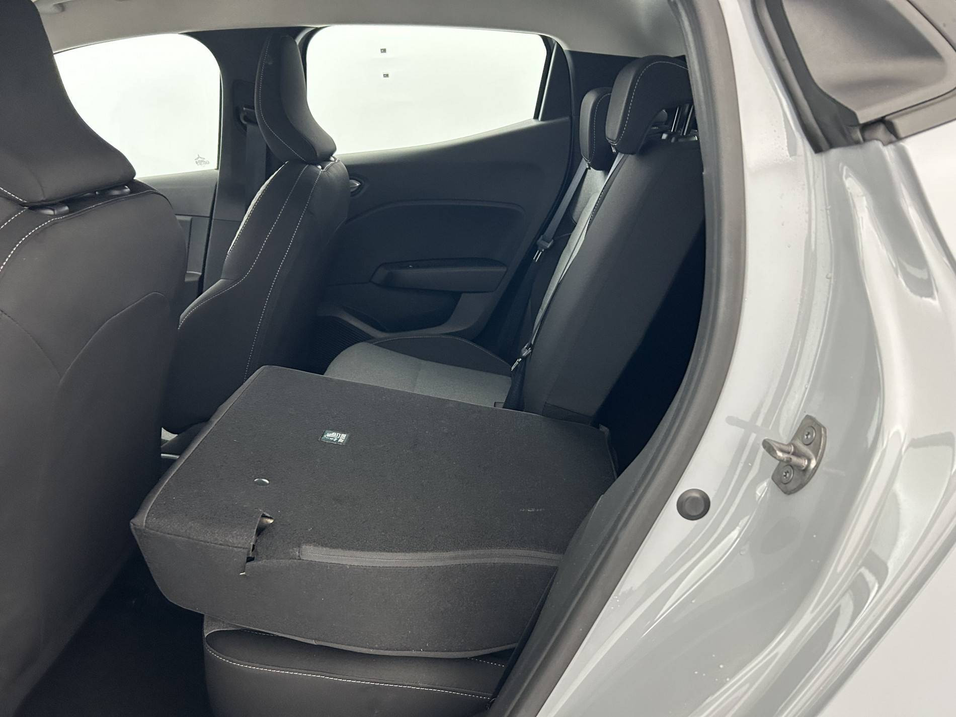 Vente en ligne Renault Clio 5 Clio TCe 90 au prix de 16 390 €