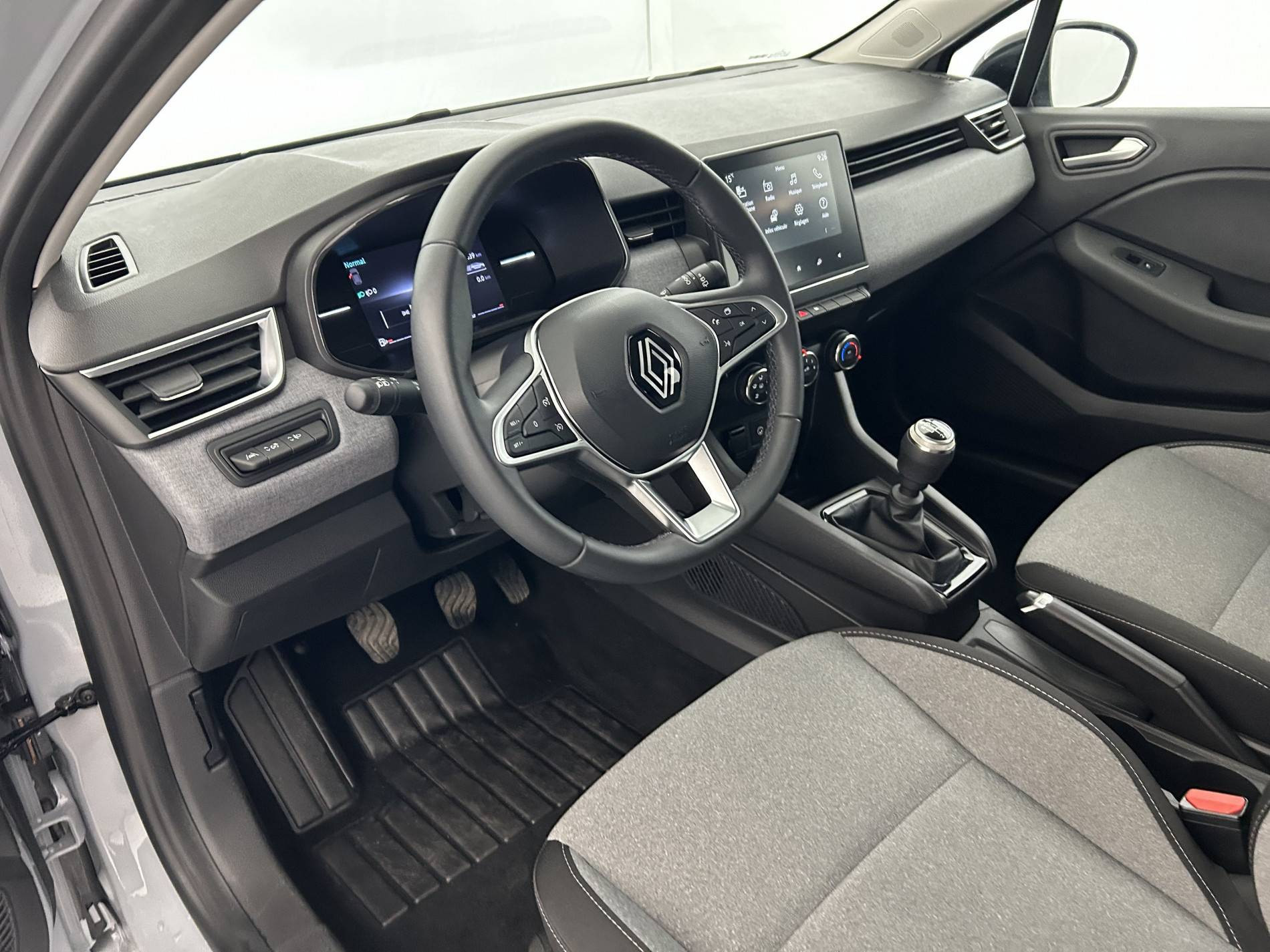 Vente en ligne Renault Clio 5 Clio TCe 90 au prix de 16 390 €