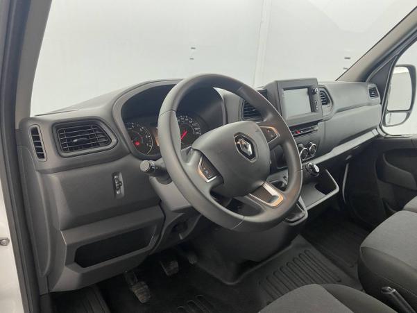 Vente en ligne Renault Master 3 Fourgon  TRACTION 3.3 T L2H2 BLUE DCI 135 au prix de 26 990 €