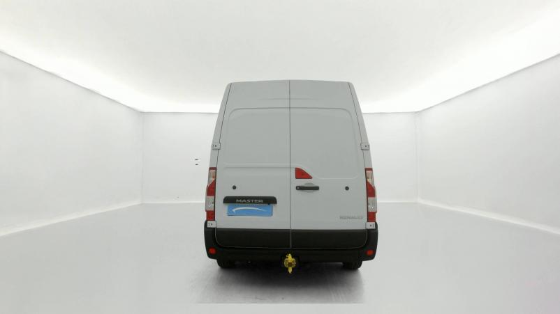 Vente en ligne Renault Master 3 Fourgon  TRACTION 3.3 T L2H2 BLUE DCI 135 au prix de 26 990 €