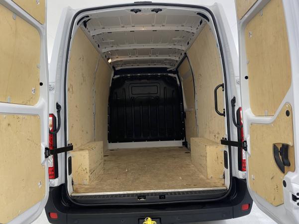 Vente en ligne Renault Master 3 Fourgon  TRACTION 3.3 T L2H2 BLUE DCI 135 au prix de 26 990 €