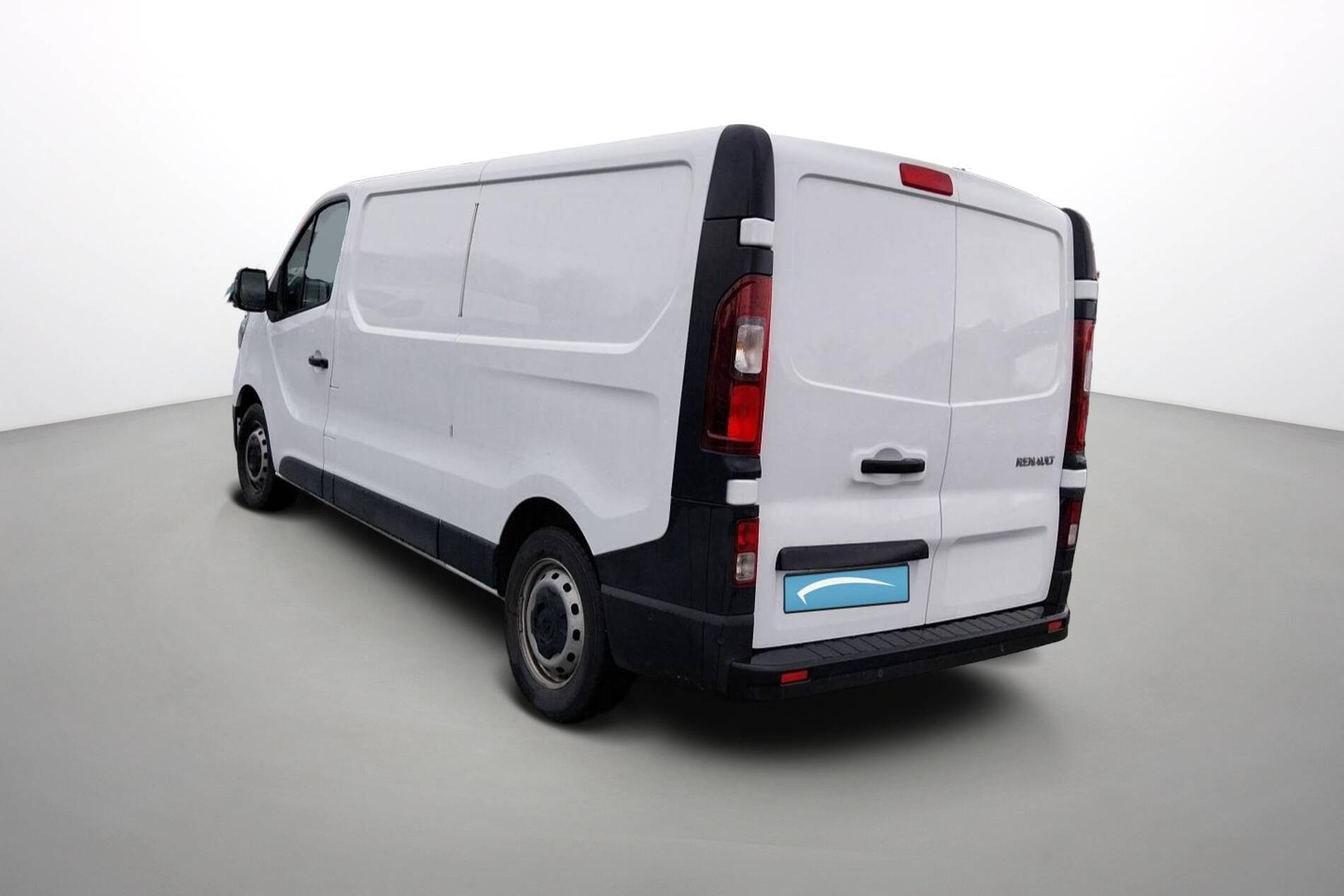 Vente en ligne Renault Trafic 3 Fourgon TRAFIC FGN L2H1 3000 KG BLUE DCI 130 au prix de 22 490 €