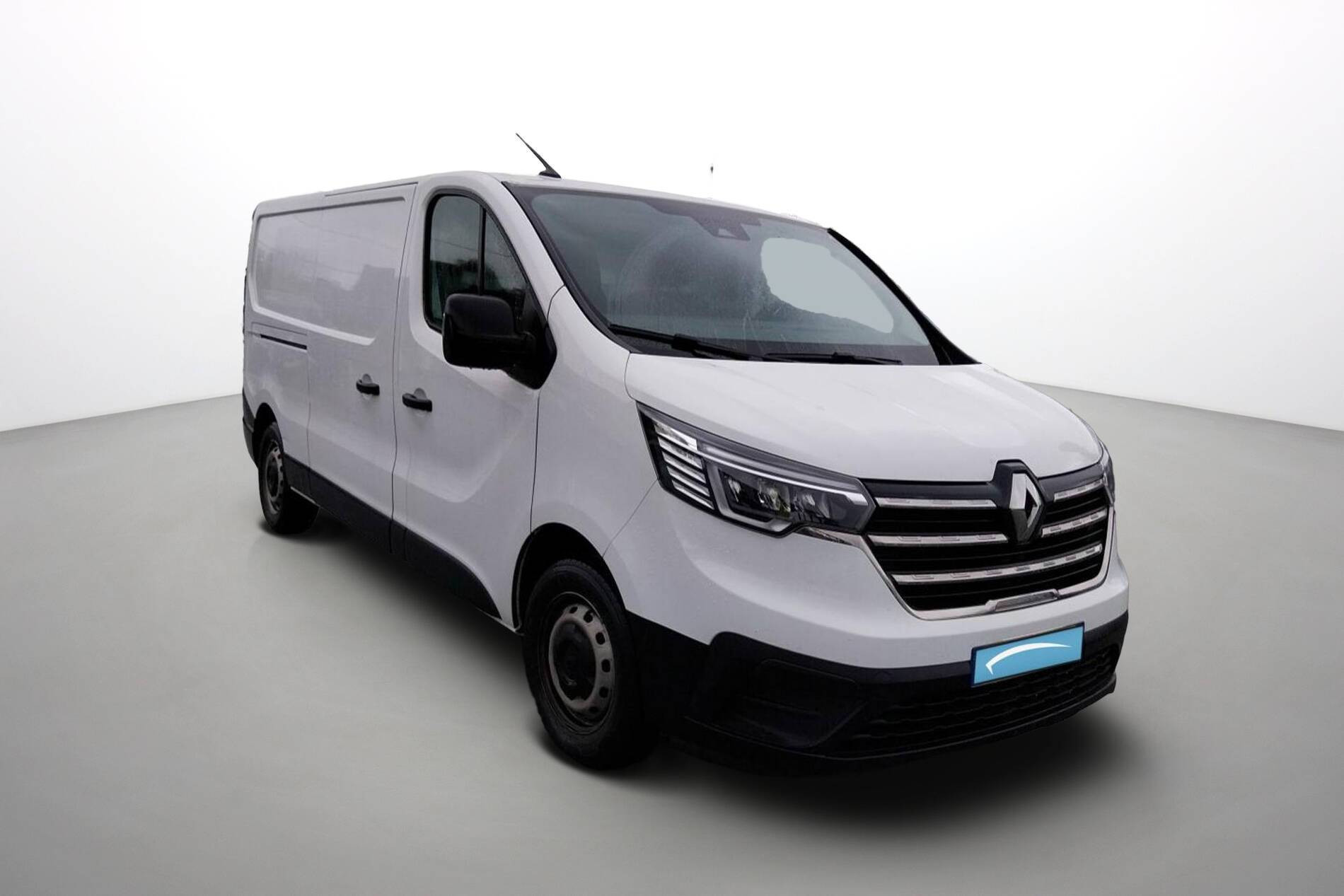 Vente en ligne Renault Trafic 3 Fourgon TRAFIC FGN L2H1 3000 KG BLUE DCI 130 au prix de 22 490 €
