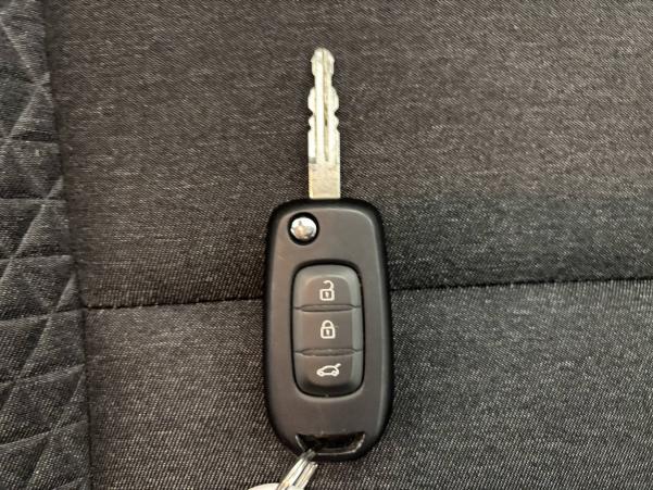 Vente en ligne Renault Clio 5 Clio TCe 90 au prix de 16 270 €