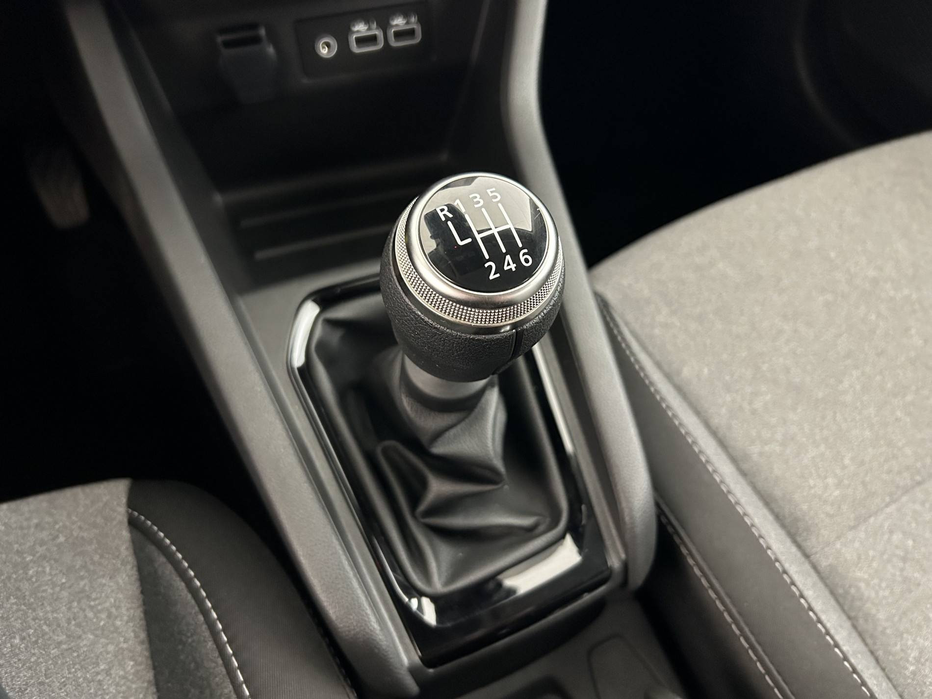 Vente en ligne Renault Clio 5 Clio TCe 90 au prix de 16 490 €