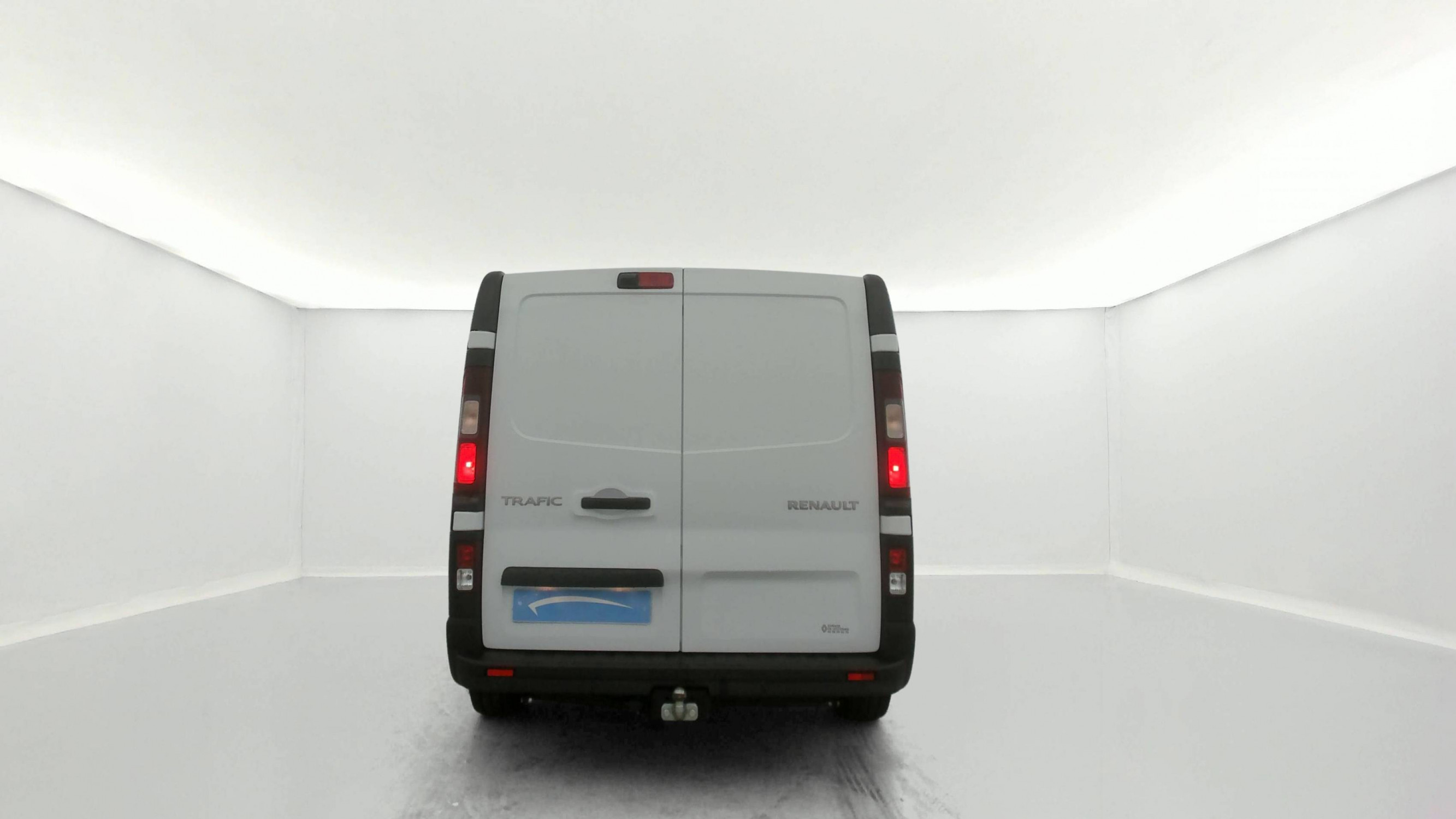 Vente en ligne Renault Trafic Cabine Approfondie  6 places L2H1 3T BLUE DCI 150 AUTO au prix de 38 990 €