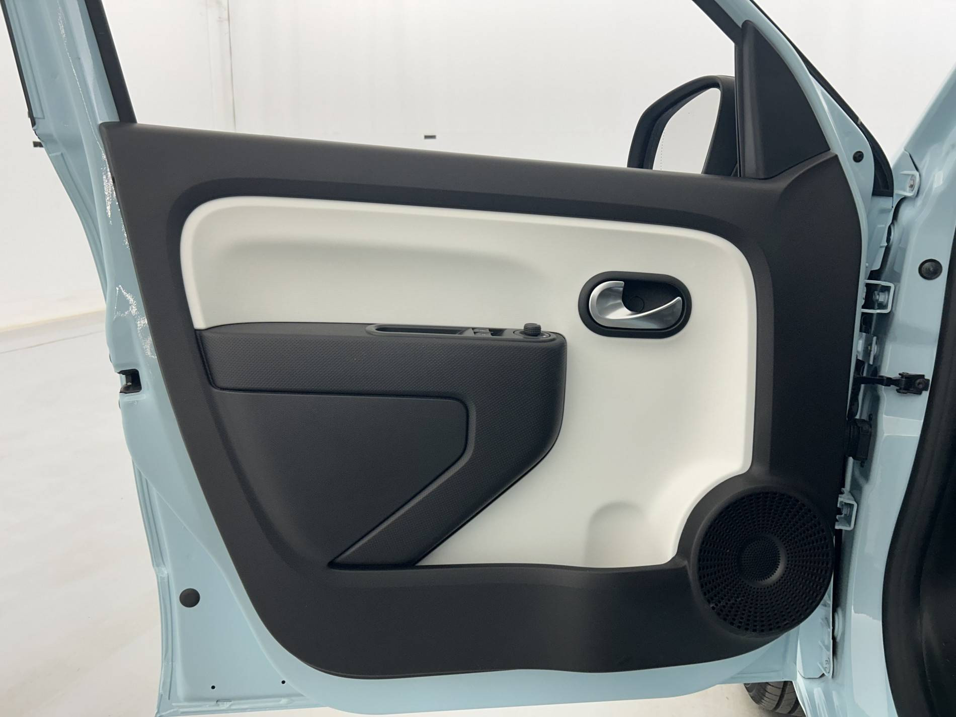 Vente en ligne Renault Twingo Electrique Twingo III E-Tech au prix de 11 990 €