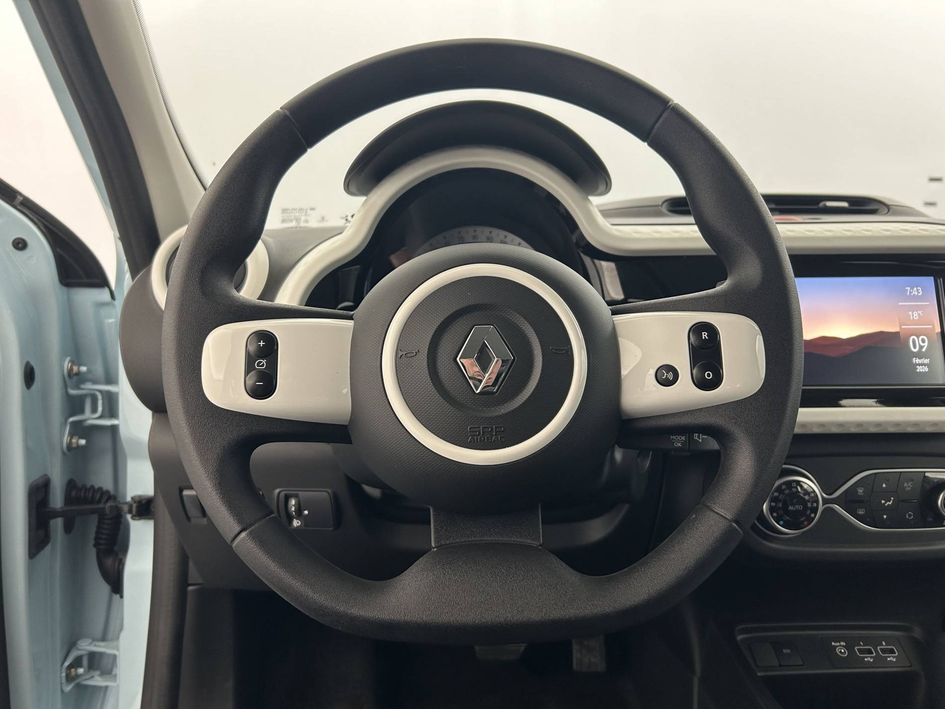 Vente en ligne Renault Twingo Electrique Twingo III E-Tech au prix de 11 990 €