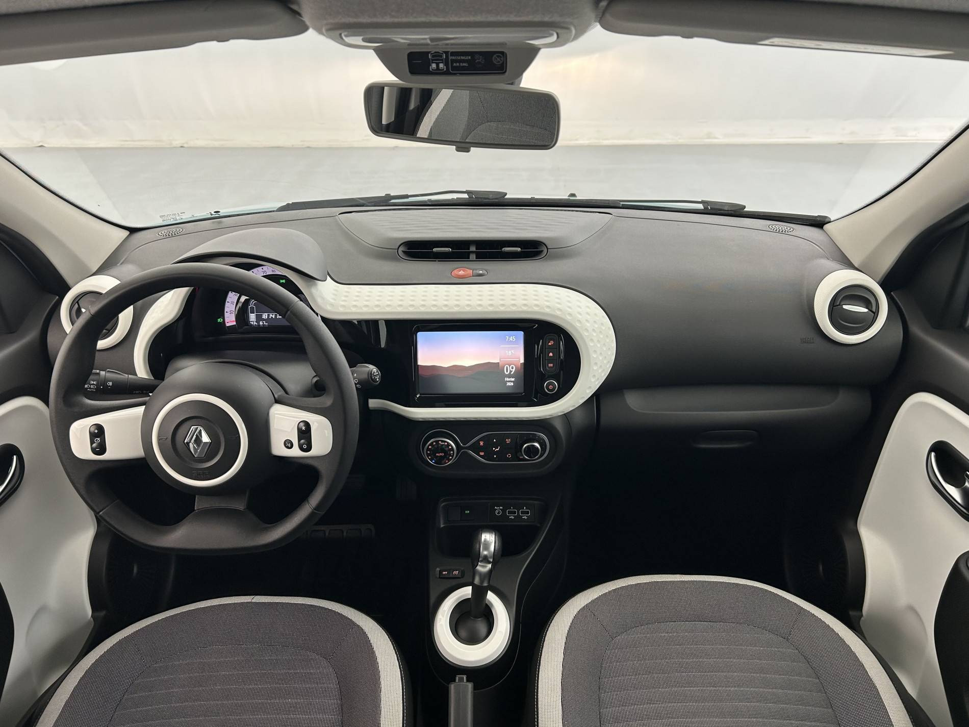 Vente en ligne Renault Twingo Electrique Twingo III E-Tech au prix de 11 990 €