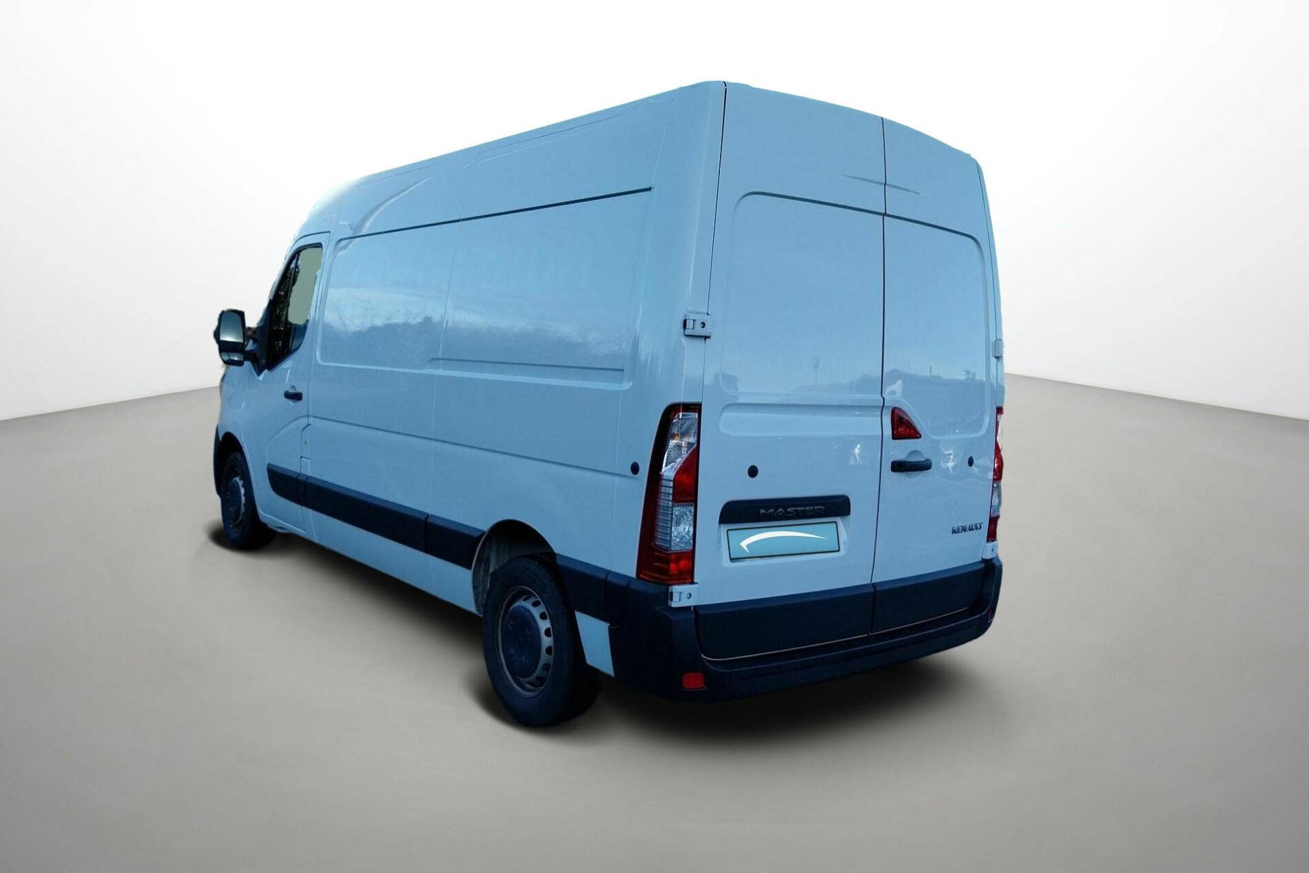 Vente en ligne Renault Master Fourgon MASTER FGN TRAC F3500 L2H2 BLUE DCI 135 au prix de 25 990 €