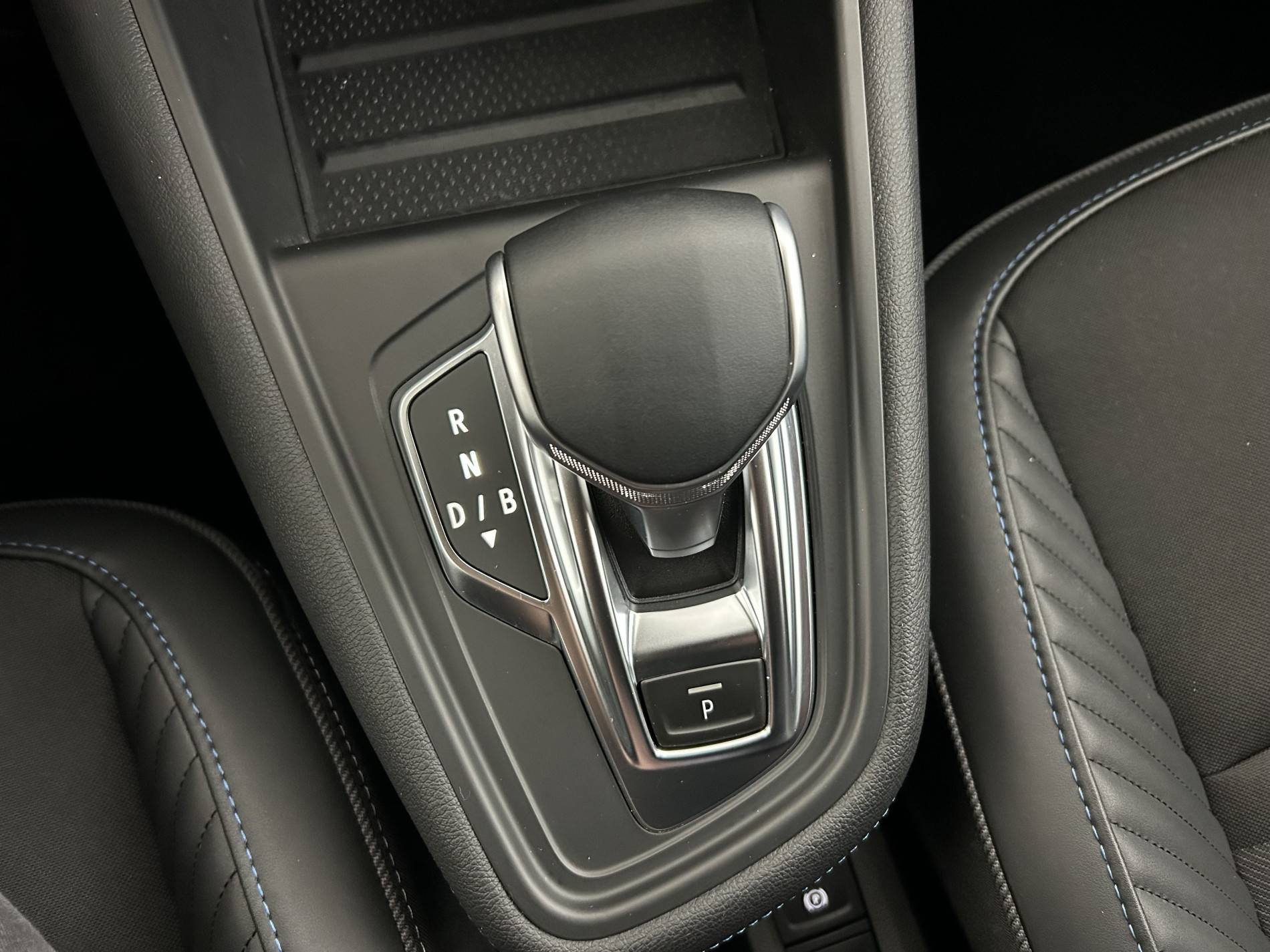 Vente en ligne Renault Captur  E-Tech full hybrid 145 ch au prix de 28 890 €