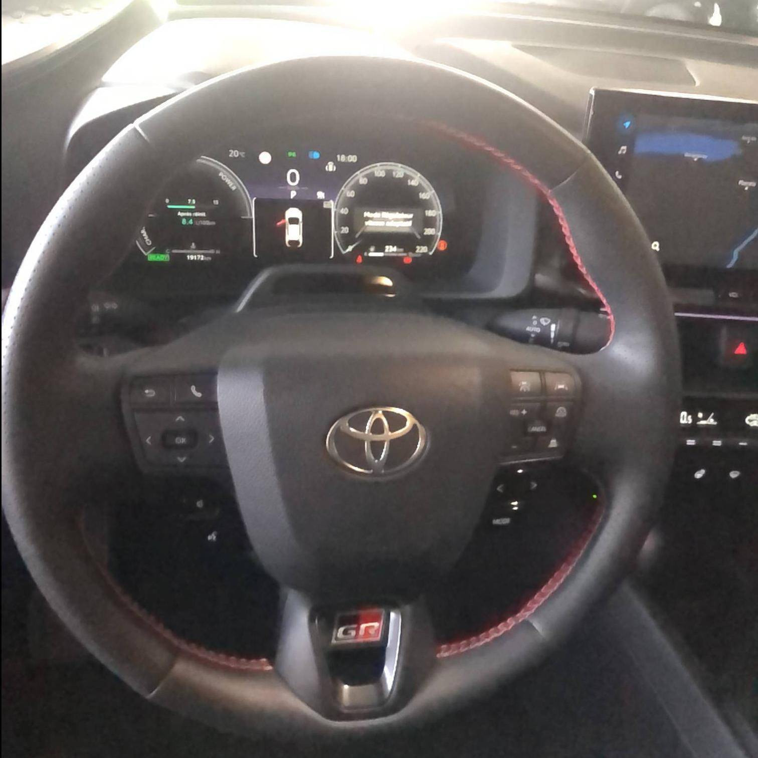 Vente en ligne Toyota C-HR  Hybride 200 AWD-i au prix de 33 990 €