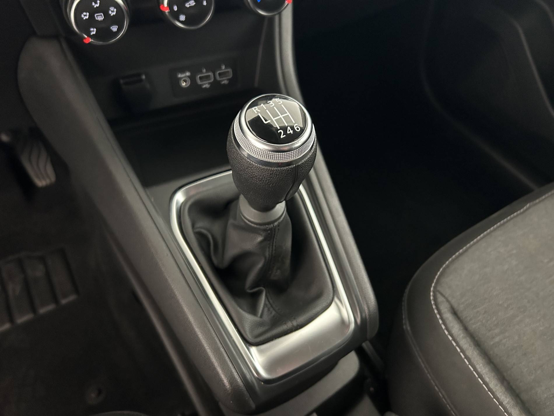 Vente en ligne Renault Captur  TCe 90 - 21 au prix de 15 990 €