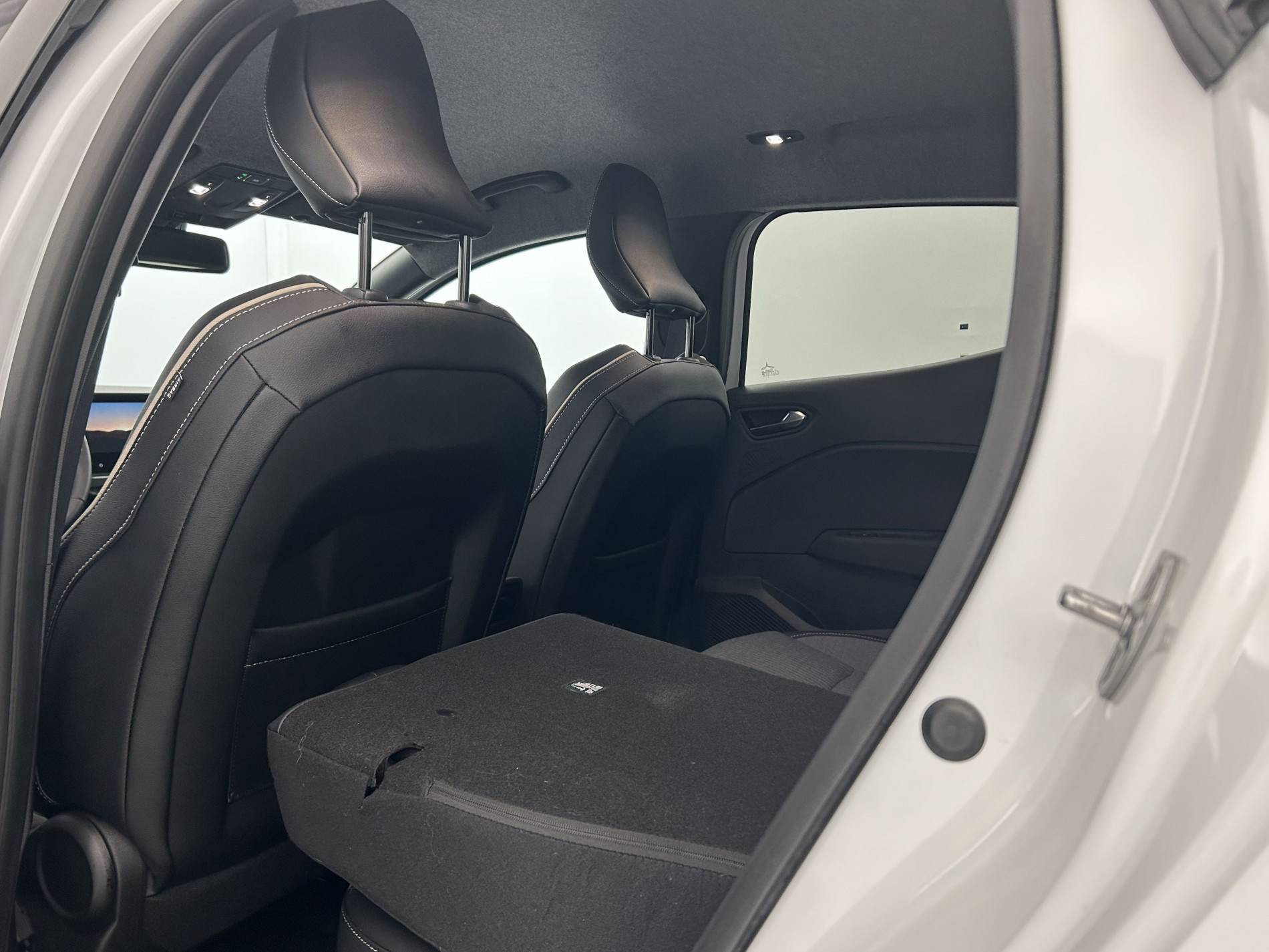 Vente en ligne Renault Clio 5 Clio E-Tech full hybrid 145 ch GSR2 au prix de 21 990 €