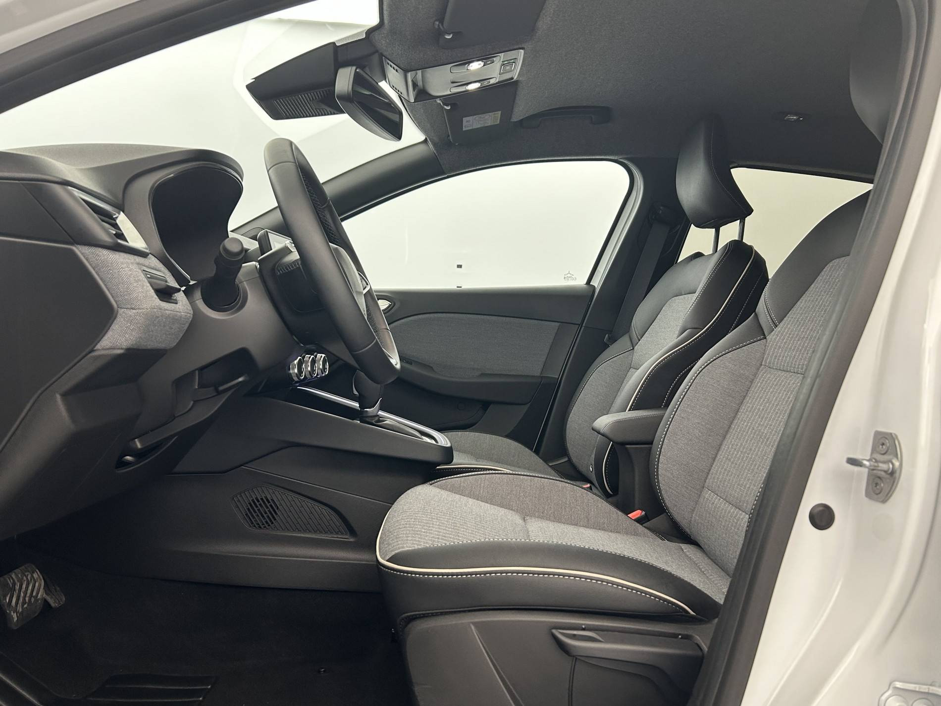 Vente en ligne Renault Clio 5 Clio E-Tech full hybrid 145 ch GSR2 au prix de 21 990 €