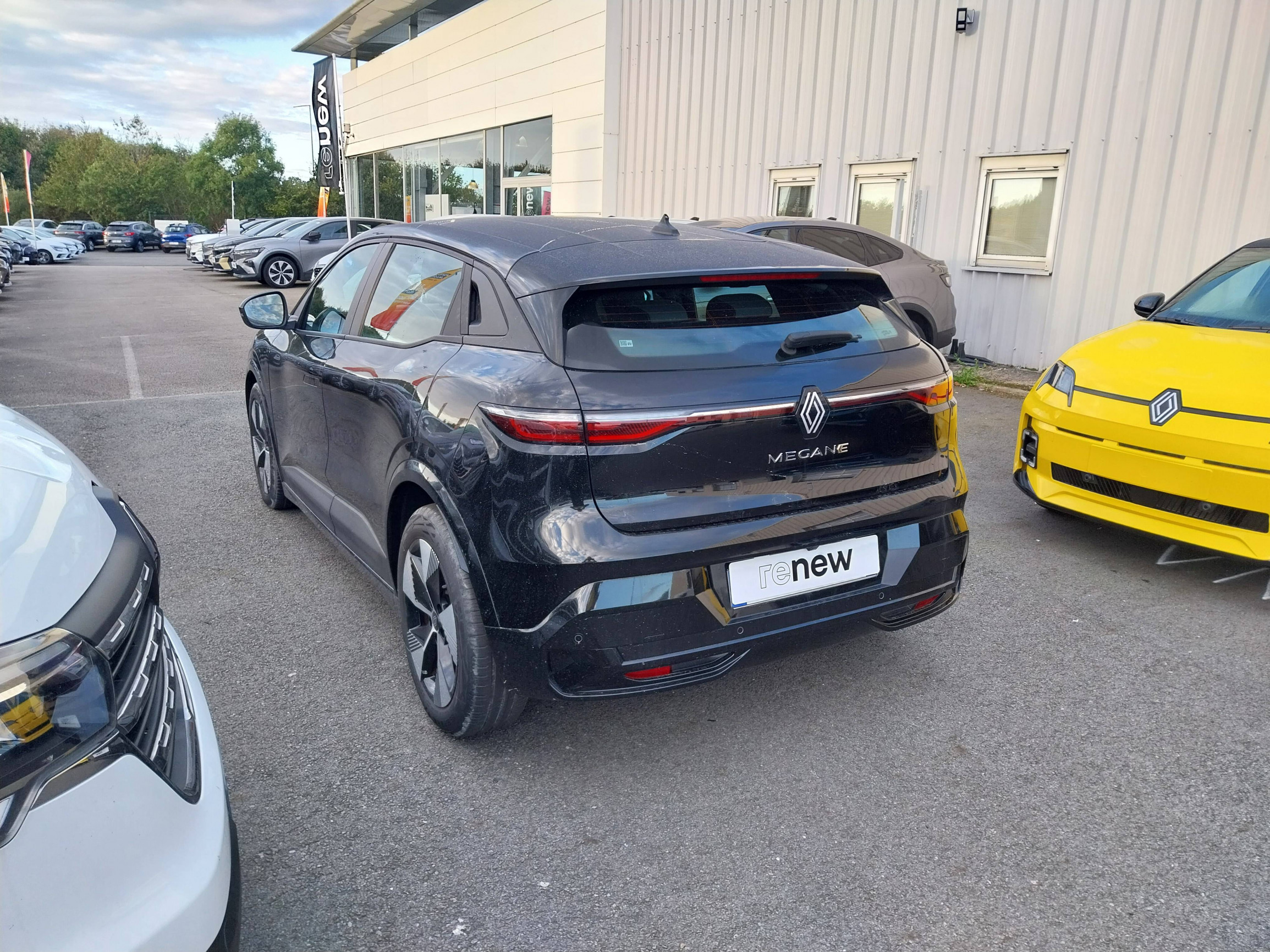 Vente en ligne Renault Megane E-Tech  EV40 130ch standard charge au prix de 20 990 €