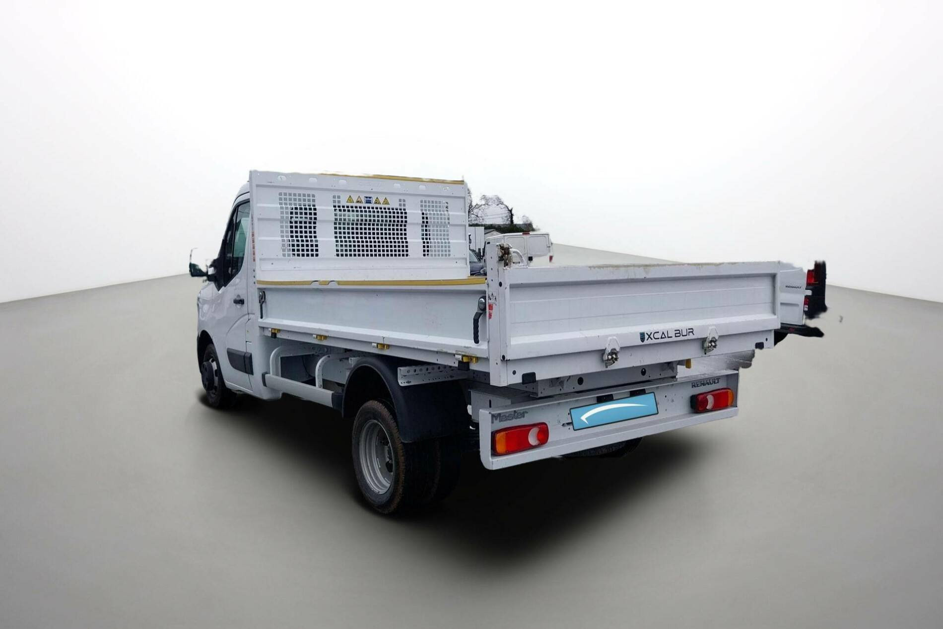 Vente en ligne Renault Master 3 Châssis Cabine MASTER BENNE CC PROP RJ3500 L2 PAFC BLUE DCI 130 EURO VI au prix de 34 990 €