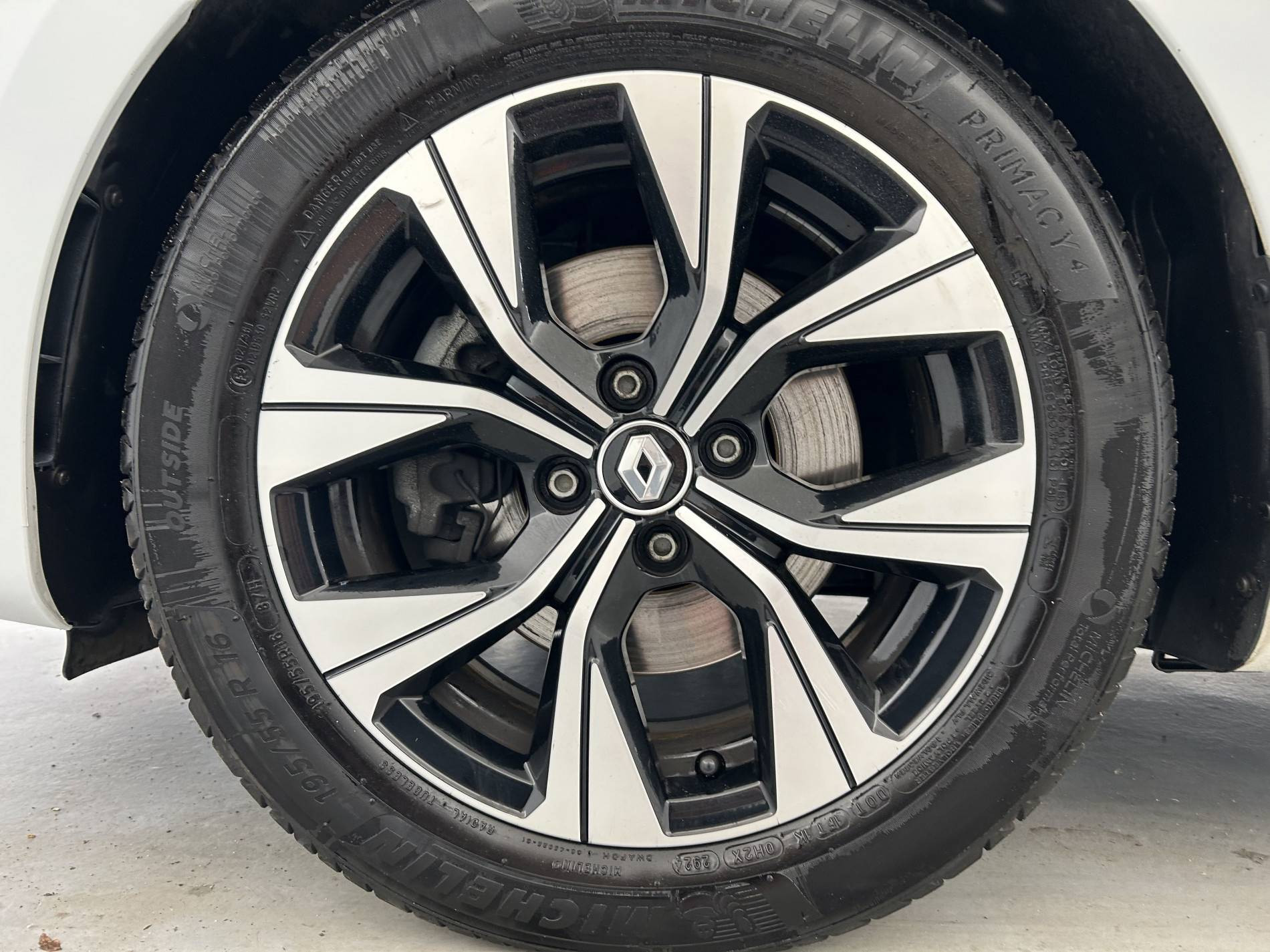 Vente en ligne Renault Clio 5 Clio Blue dCi 100 au prix de 15 490 €