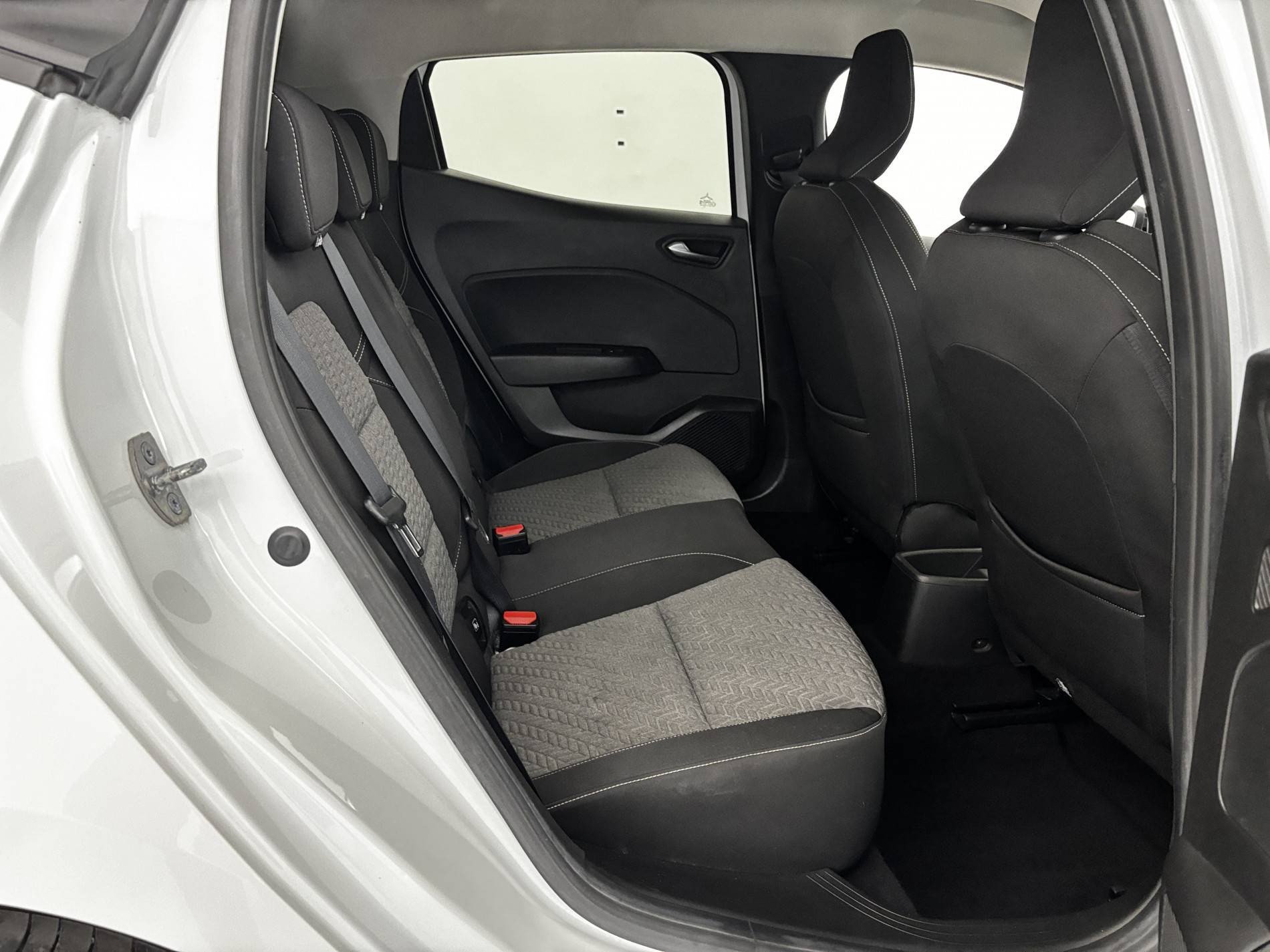 Vente en ligne Renault Clio 5 Clio Blue dCi 100 au prix de 14 490 €