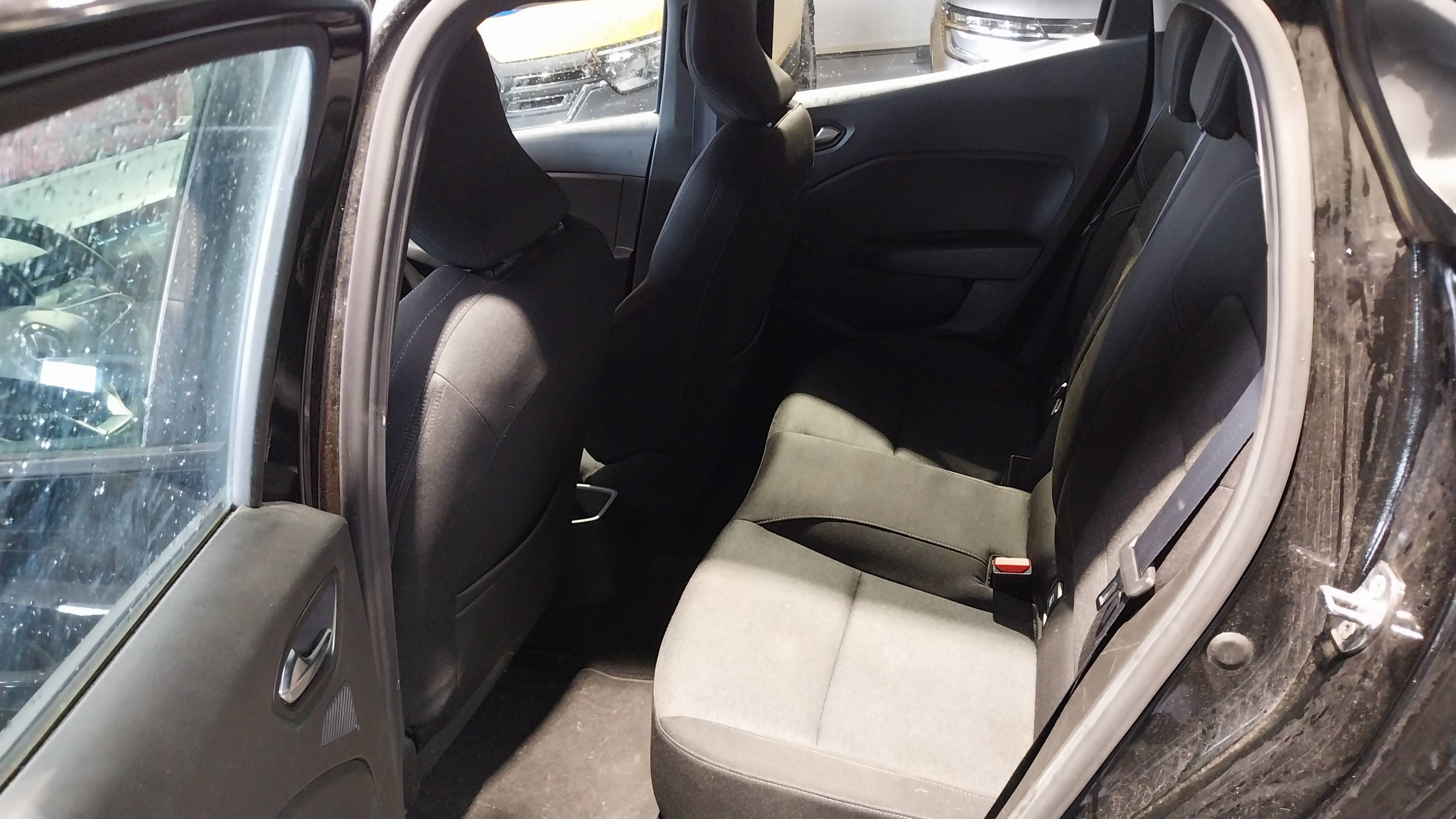 Vente en ligne Renault Clio 5 Clio E-Tech 140 - 21N au prix de 13 890 €