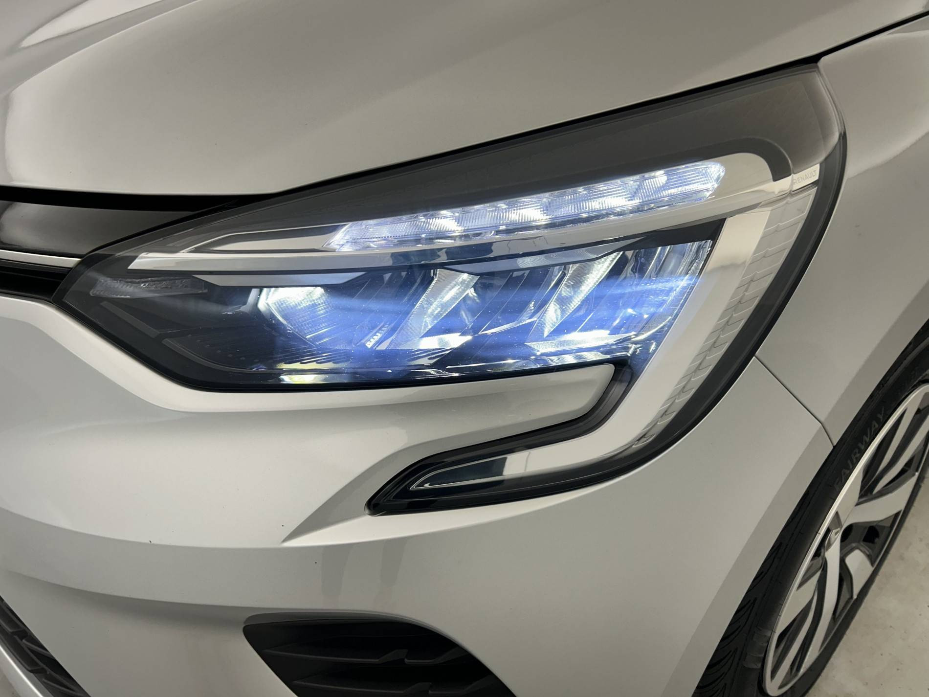 Vente en ligne Renault Clio 5 Clio TCe 90 au prix de 13 990 €