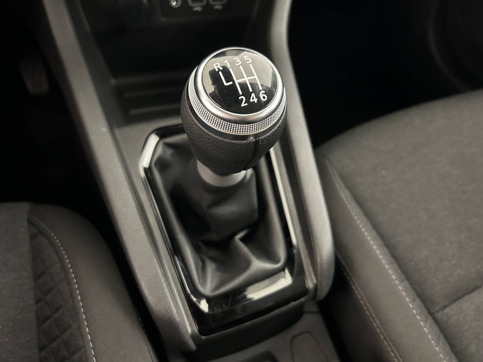 Vente en ligne Renault Clio 5 Clio TCe 90 au prix de 13 990 €