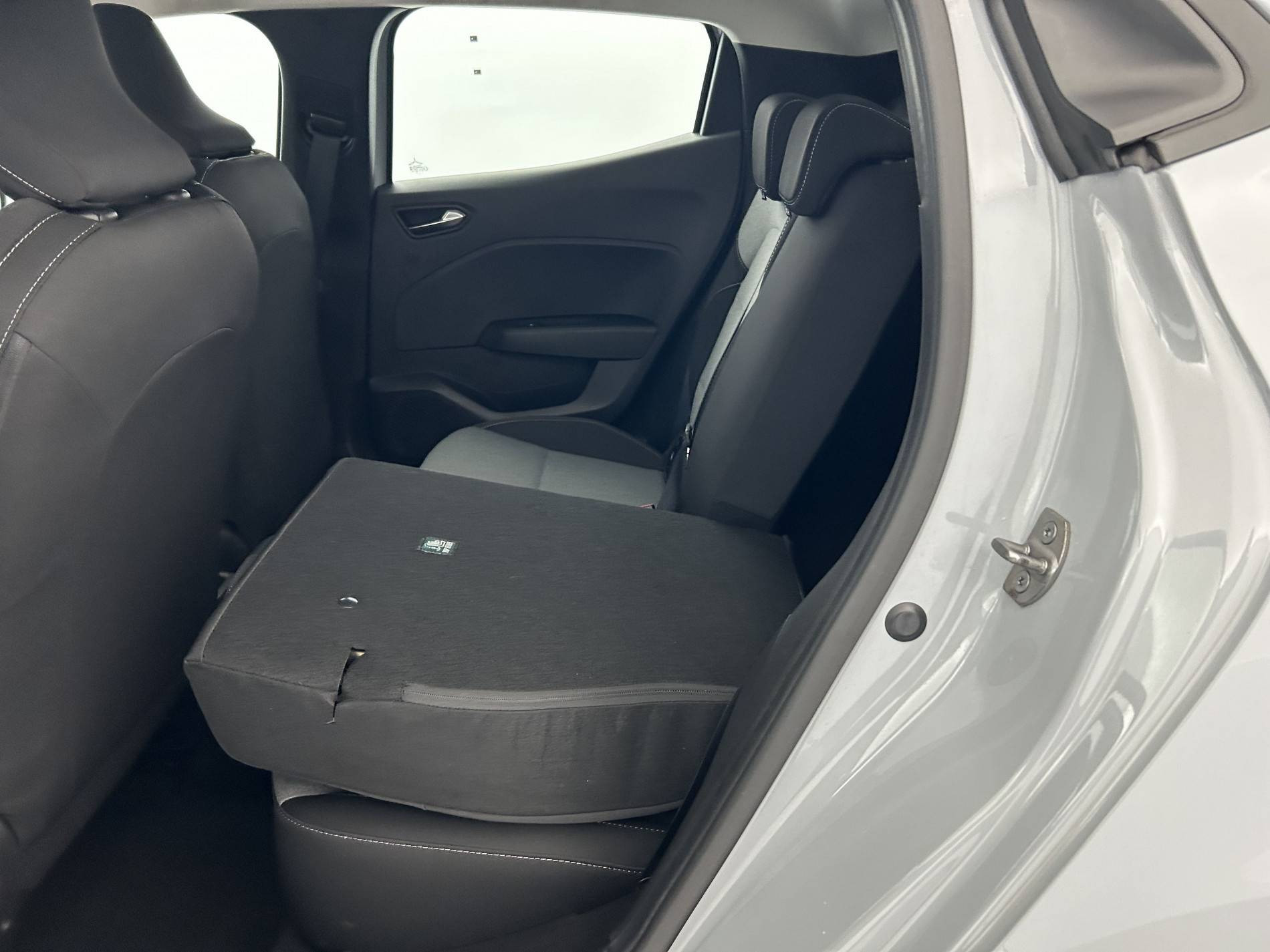 Vente en ligne Renault Clio 5 Clio TCe 90 au prix de 15 990 €