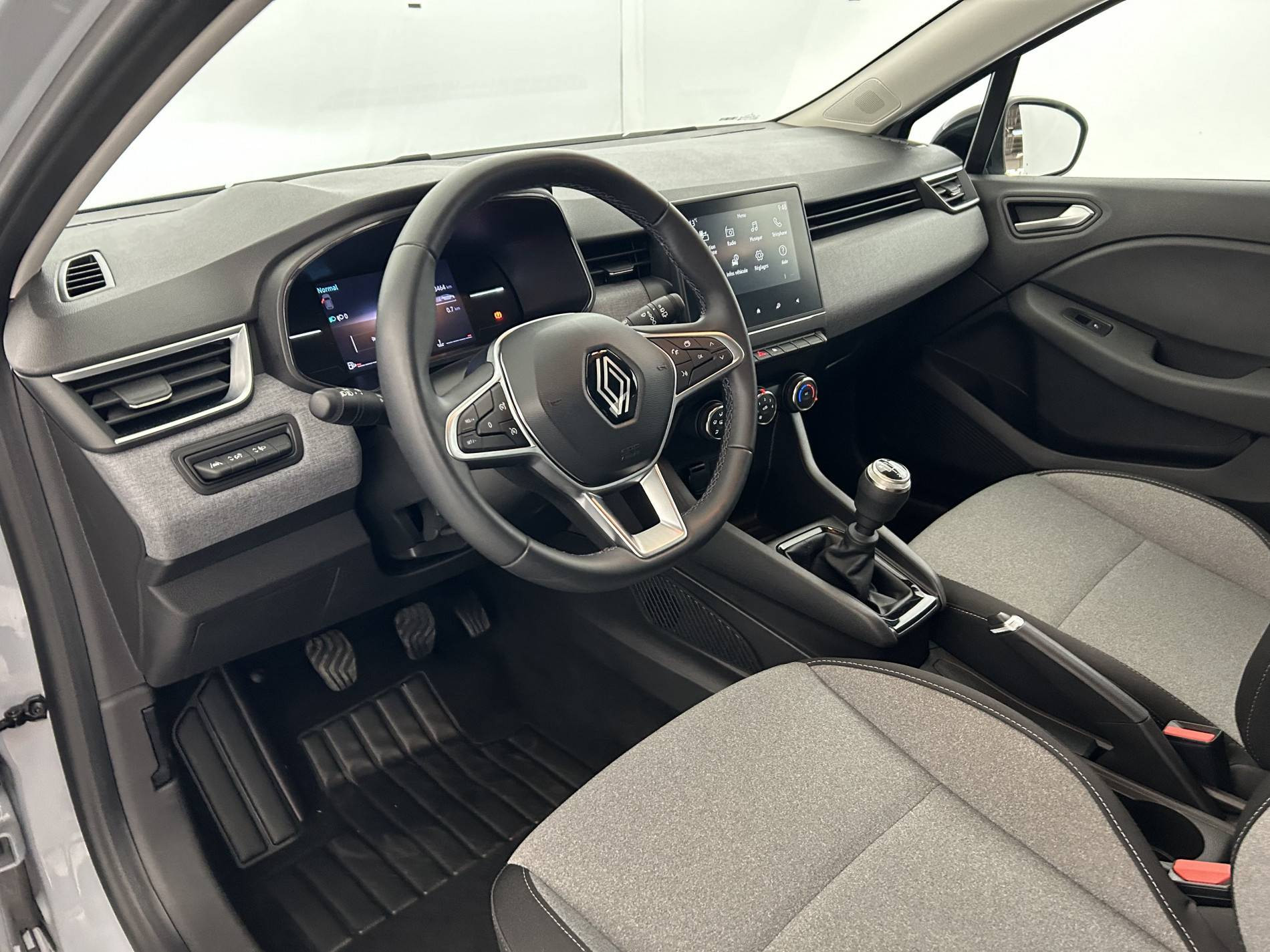 Vente en ligne Renault Clio 5 Clio TCe 90 au prix de 15 990 €