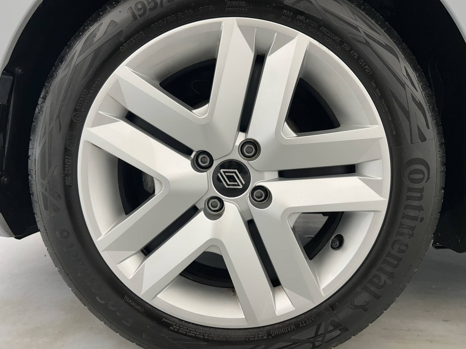 Vente en ligne Renault Clio 5 Clio TCe 90 au prix de 15 990 €