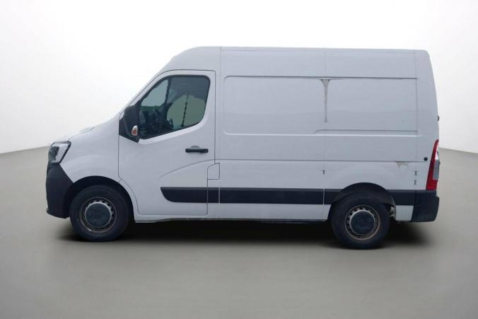 Vente en ligne Renault Master Fourgon MASTER FGN TRAC F3300 L1H2 BLUE DCI 135 au prix de 23 970 €