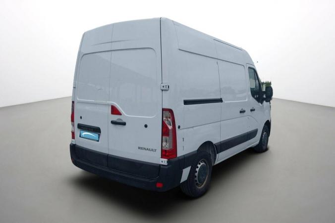 Vente en ligne Renault Master Fourgon MASTER FGN TRAC F3300 L1H2 BLUE DCI 135 au prix de 23 970 €
