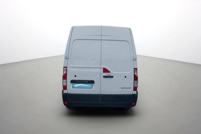 Vente en ligne Renault Master Fourgon MASTER FGN TRAC F3300 L1H2 BLUE DCI 135 au prix de 23 970 €