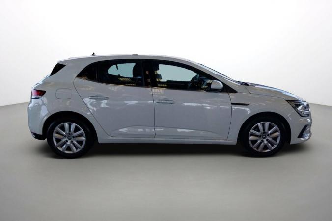 Vente en ligne Renault Megane 4 Mégane IV Berline Blue dCi 115 - 20 au prix de 16 870 €