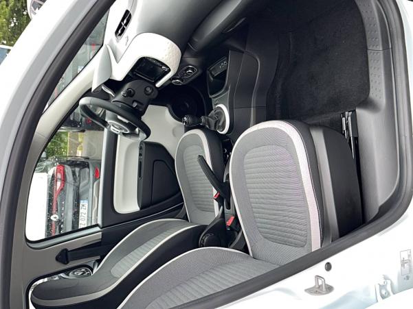 Vente en ligne Renault Twingo 3  SCe 65 au prix de 13 670 €