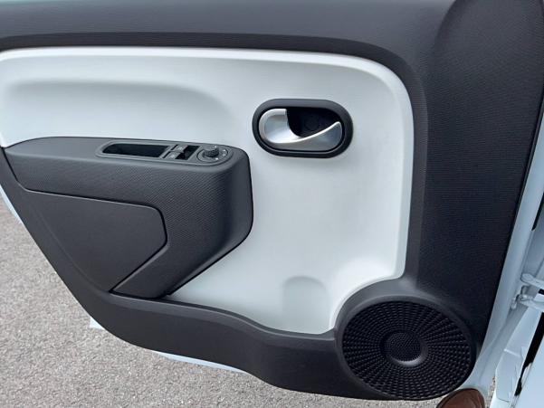 Vente en ligne Renault Twingo 3  SCe 65 au prix de 13 670 €