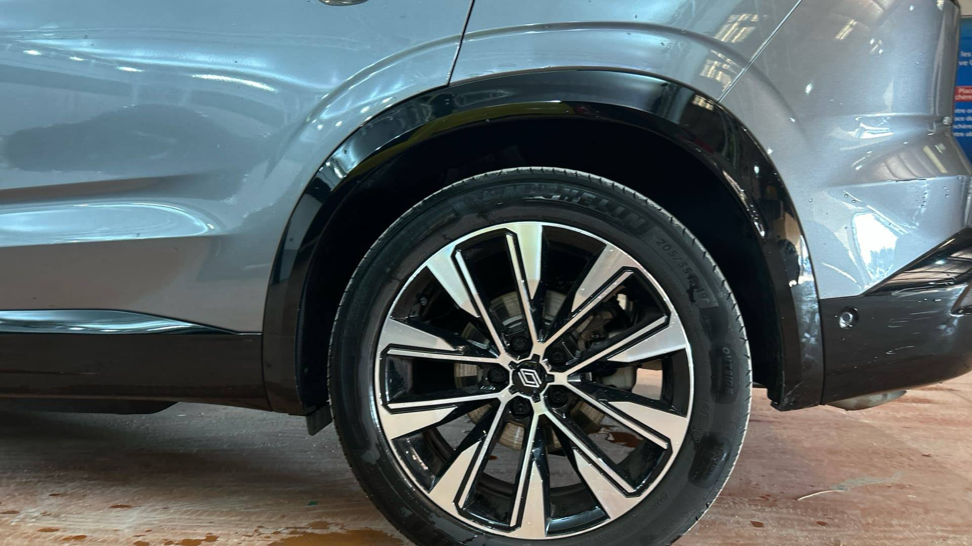 Vente en ligne Renault Austral  E-Tech hybrid 200 au prix de 27 890 €