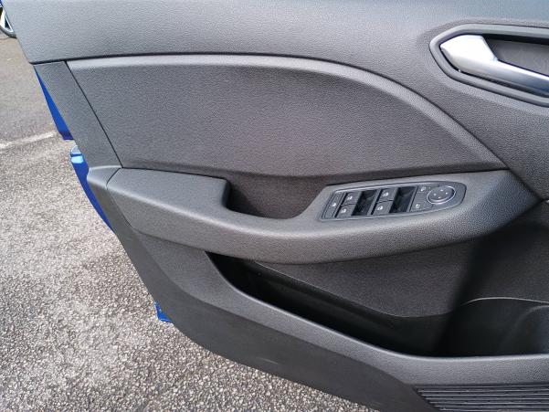 Vente en ligne Renault Clio 5 Clio TCe 90 au prix de 15 970 €