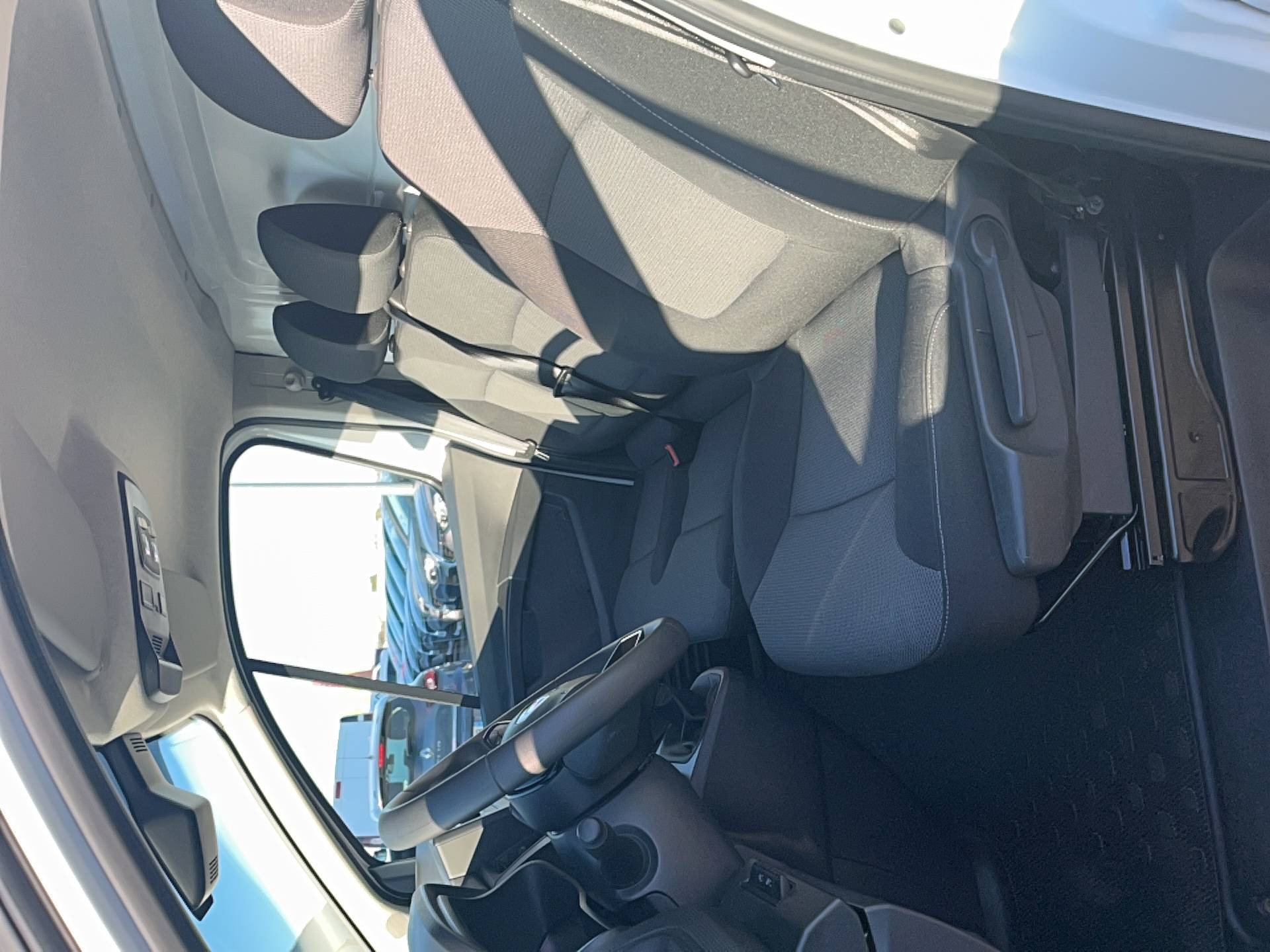 Vente en ligne Renault Trafic 3 Fourgon TRAFIC FGN L1H1 3T BLUE DCI 130 GSR2 au prix de 26 990 €