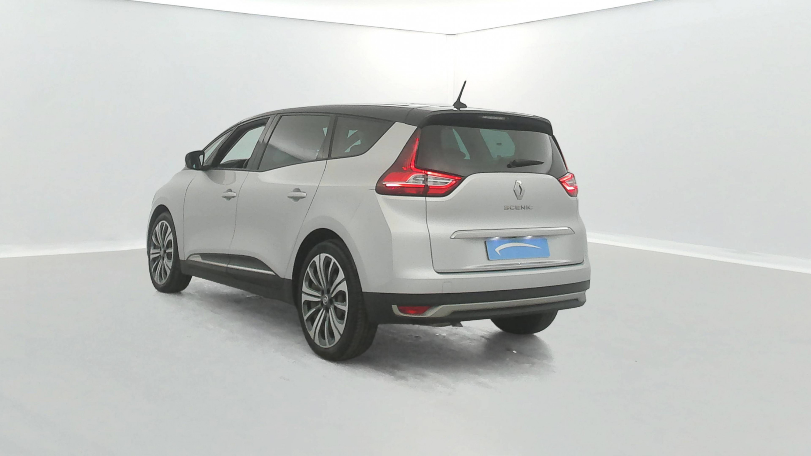 Vente en ligne Renault Grand Scenic 4 Grand Scenic TCe 140 EDC au prix de 23 990 €