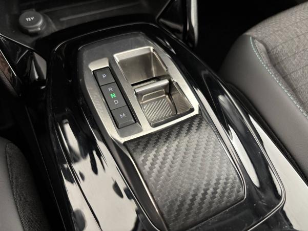 Vente en ligne Peugeot 2008  PureTech 130 S&S EAT8 au prix de 16 970 €