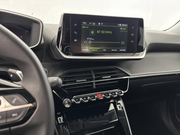 Vente en ligne Peugeot 2008  PureTech 130 S&S EAT8 au prix de 16 970 €