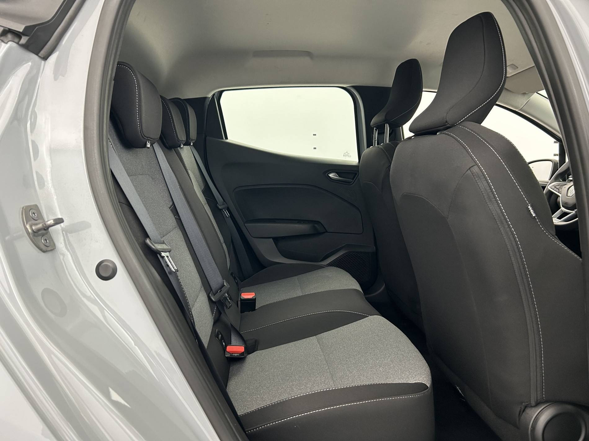 Vente en ligne Renault Clio 5 Clio TCe 90 au prix de 15 690 €