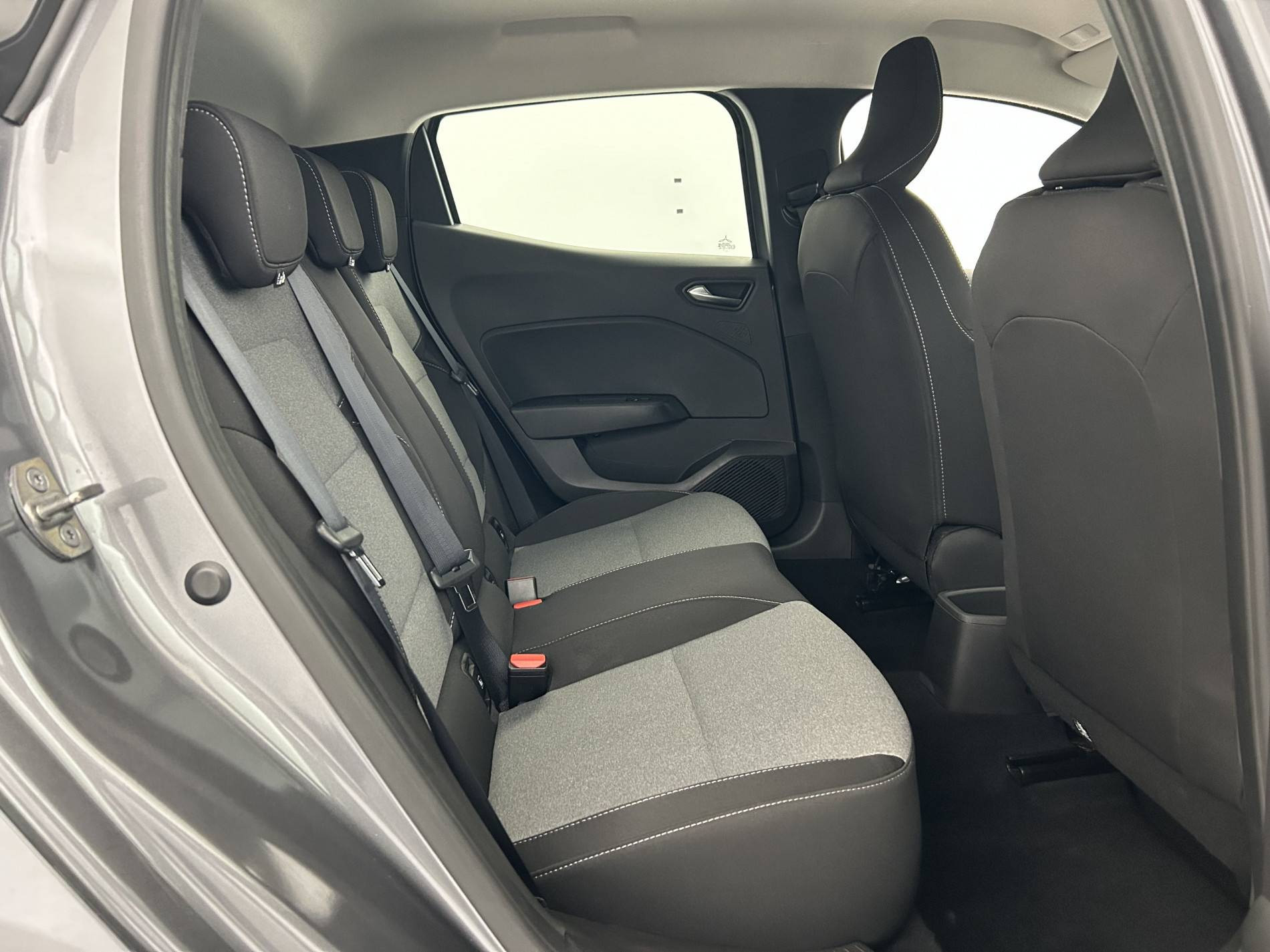 Vente en ligne Renault Clio 5 Clio TCe 90 au prix de 16 490 €