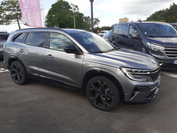 Vente en ligne Renault Nouveau Espace Espace E-Tech hybrid 200 au prix de 49 990 €