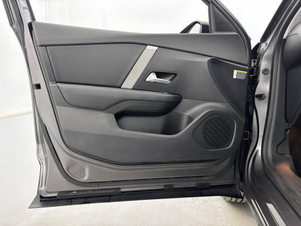 Vente en ligne Citroën C4  BlueHDi 130 S&S EAT8 au prix de 16 970 €