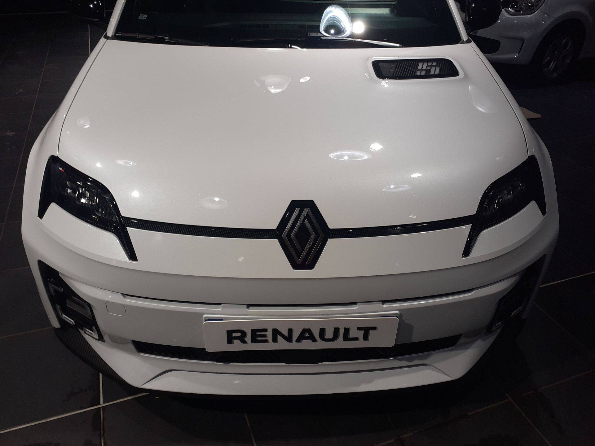 Vente en ligne Renault R5 E-Tech  120 ch autonomie urbaine au prix de 26 990 €